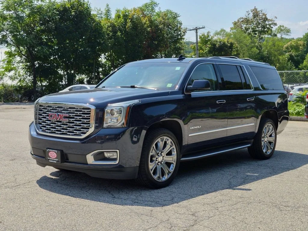 Used 2018 Blue GMC Denali image 12