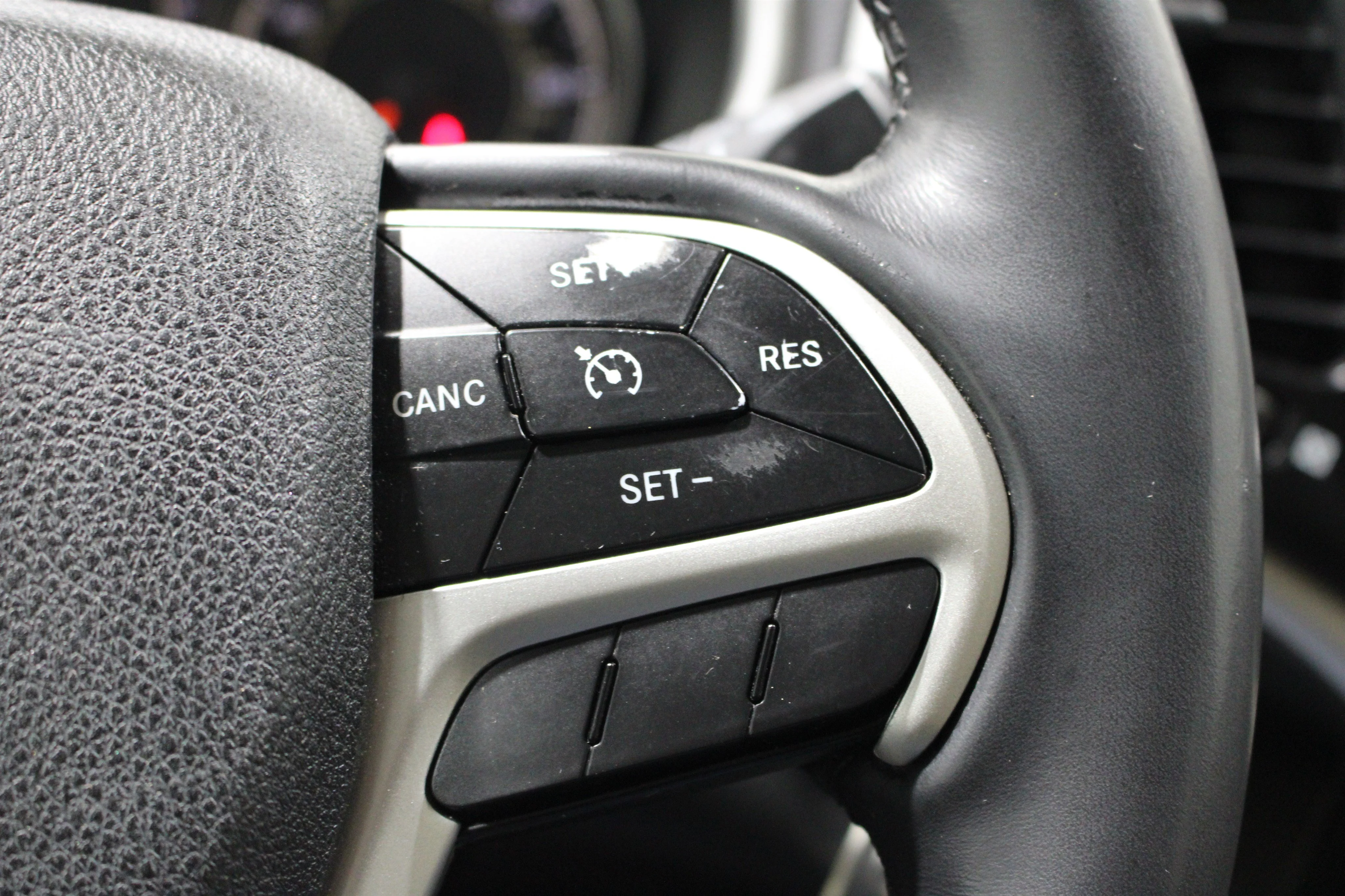 2015 Jeep Cherokee Latitude - Photo 9