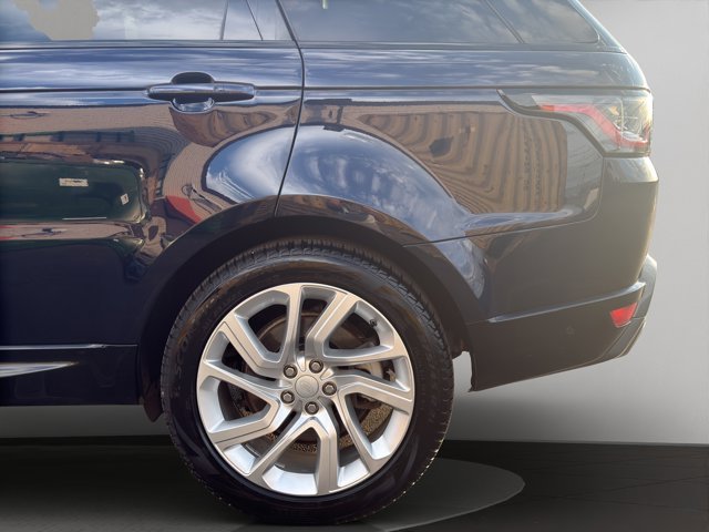 Used 2020 Blue Land Rover HSE image 24