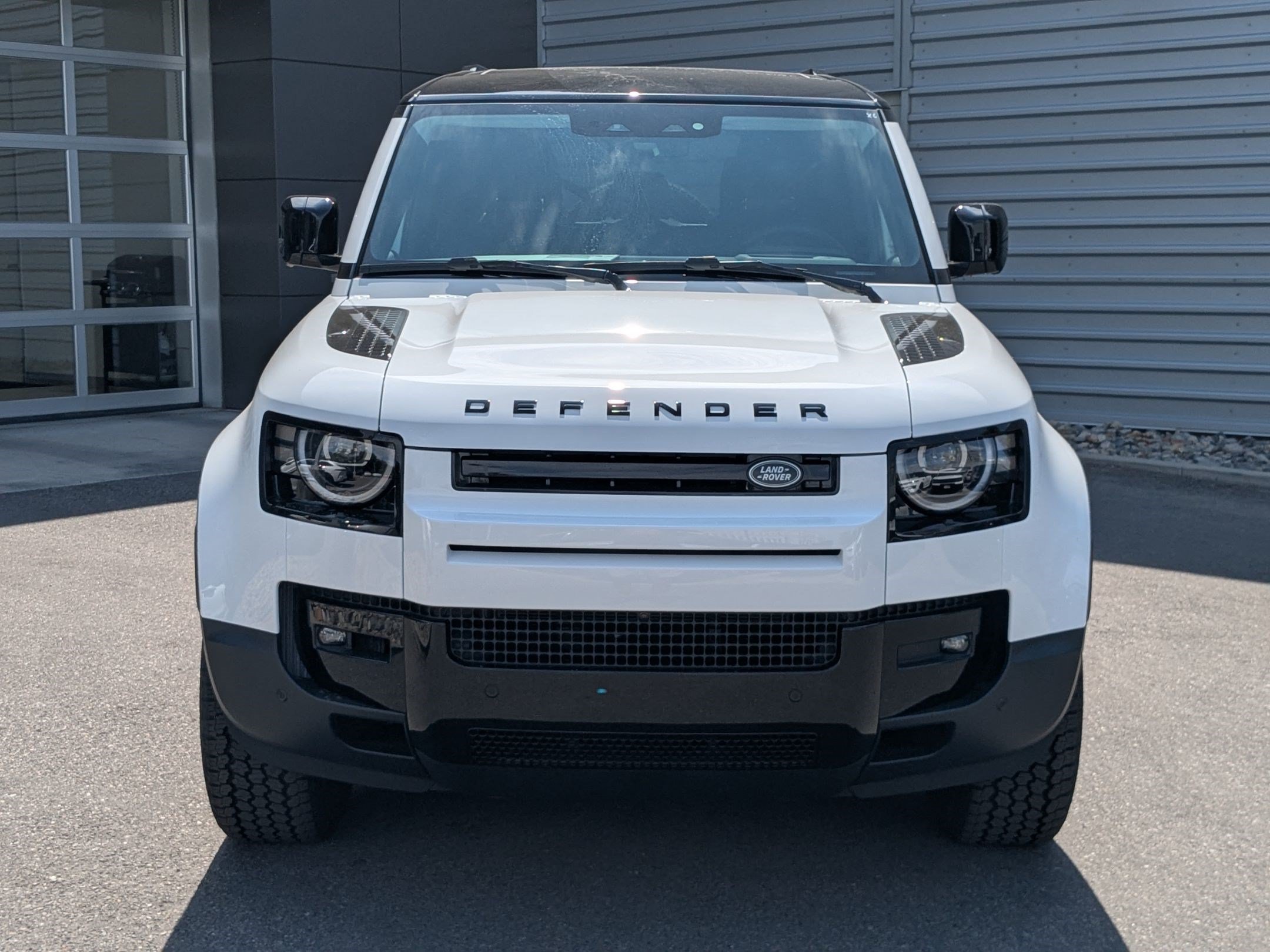 New 2026 Fuji White Land Rover P300 S image 2