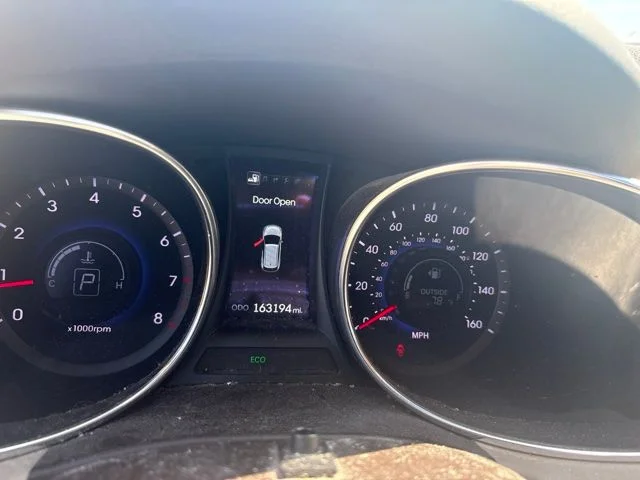 Used 2014 Green Hyundai Base image 7