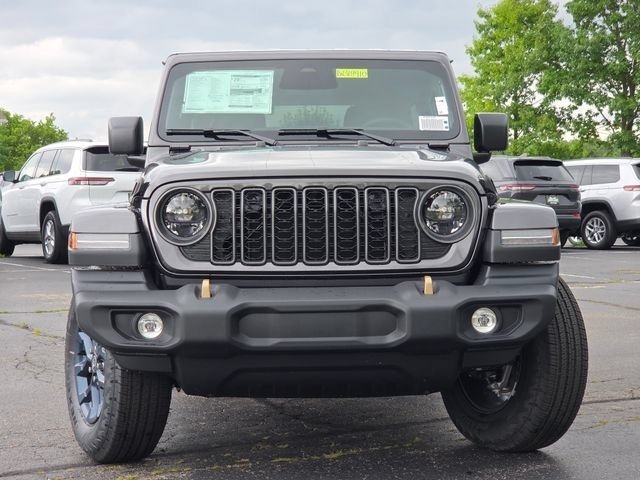 New 2026 Granite Crystal Metallic Clear-Coat Exterior Paint Jeep 85th Anniversary Edition image 3