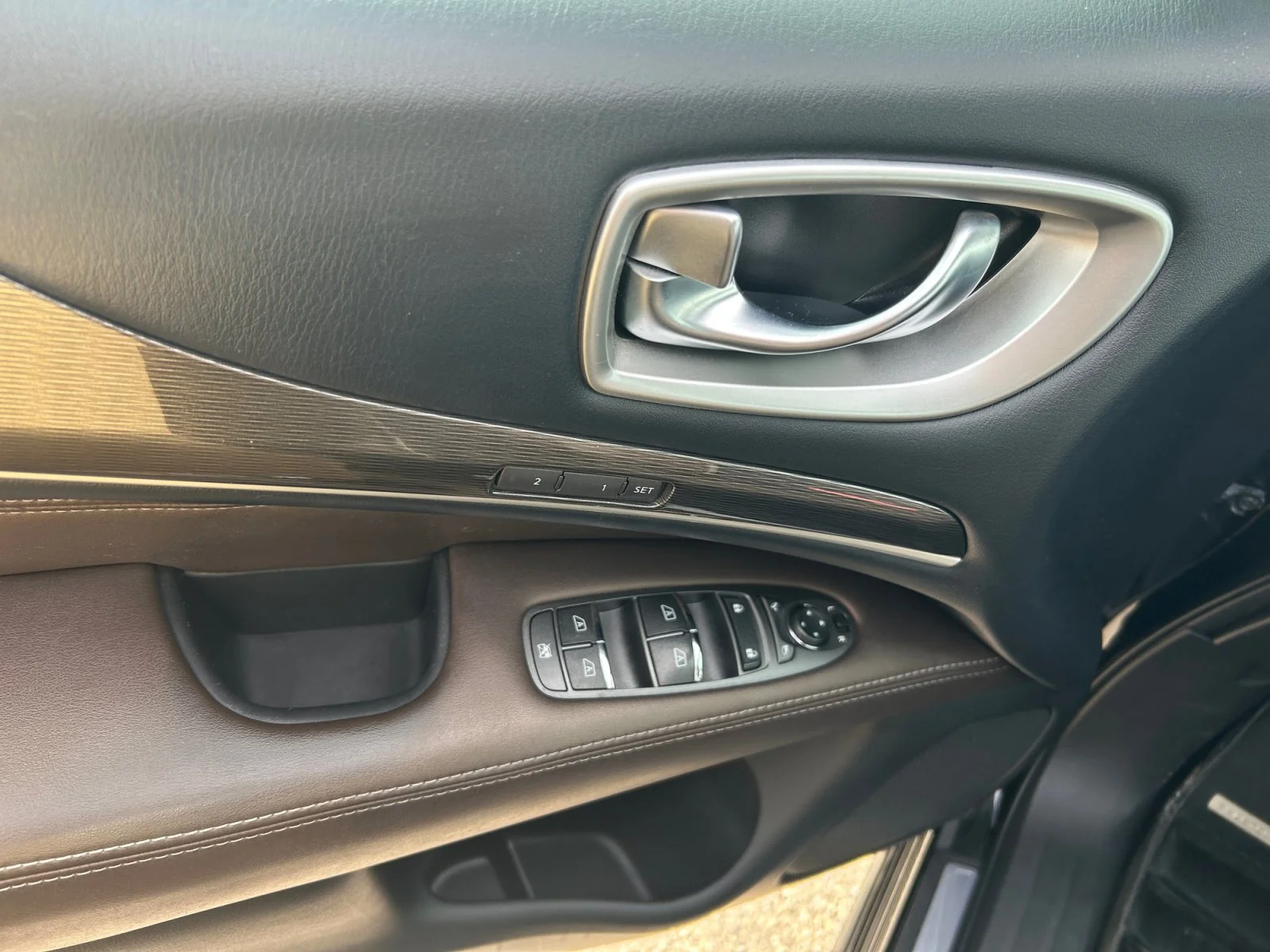 Used 2019 BLACK INFINITI PURE AWD image 17