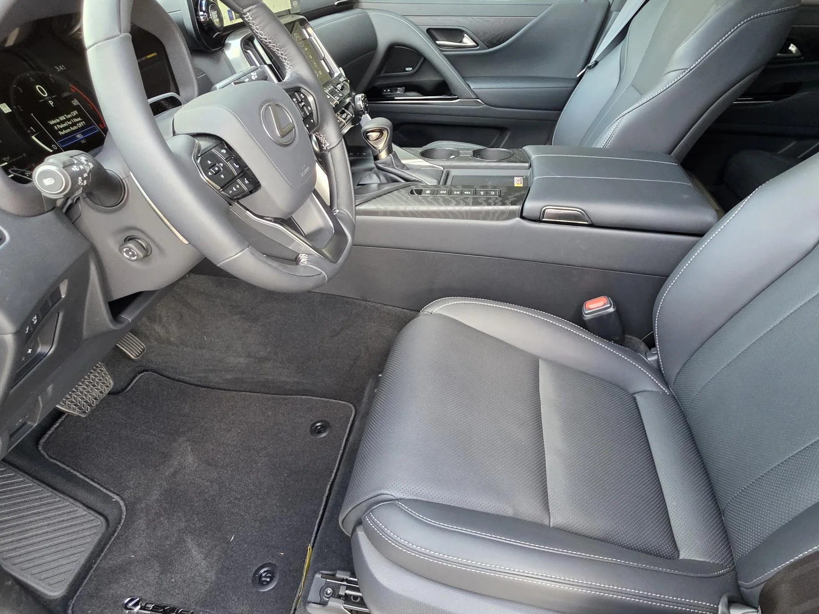 2026 Lexus LX 600 Luxury - Photo 6
