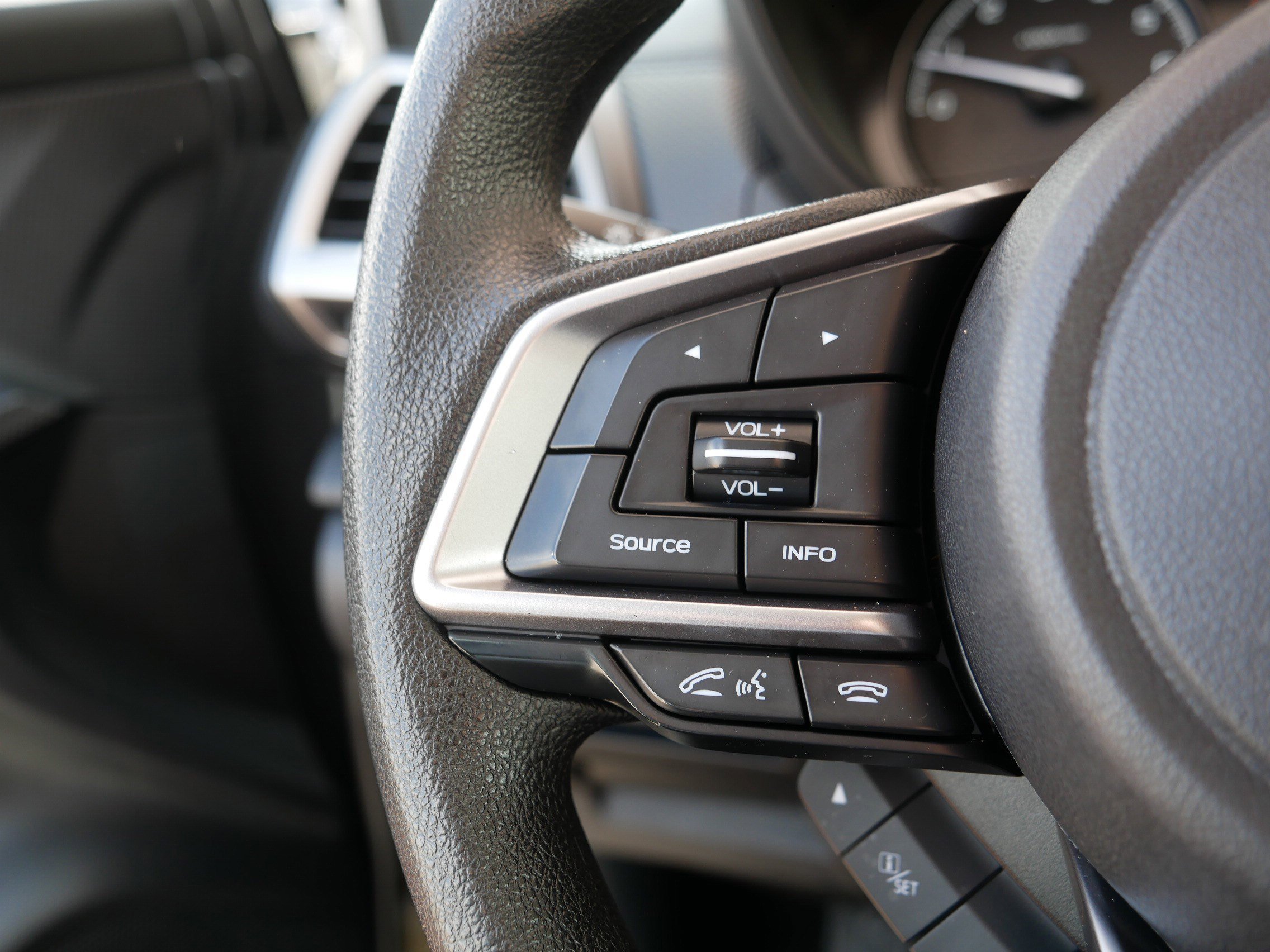 Used 2022 Crystal White Pearl Subaru CVT image 28