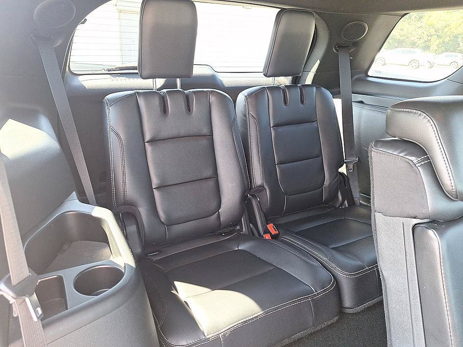 Used 2019 Magnetic Metallic Ford Limited image 23
