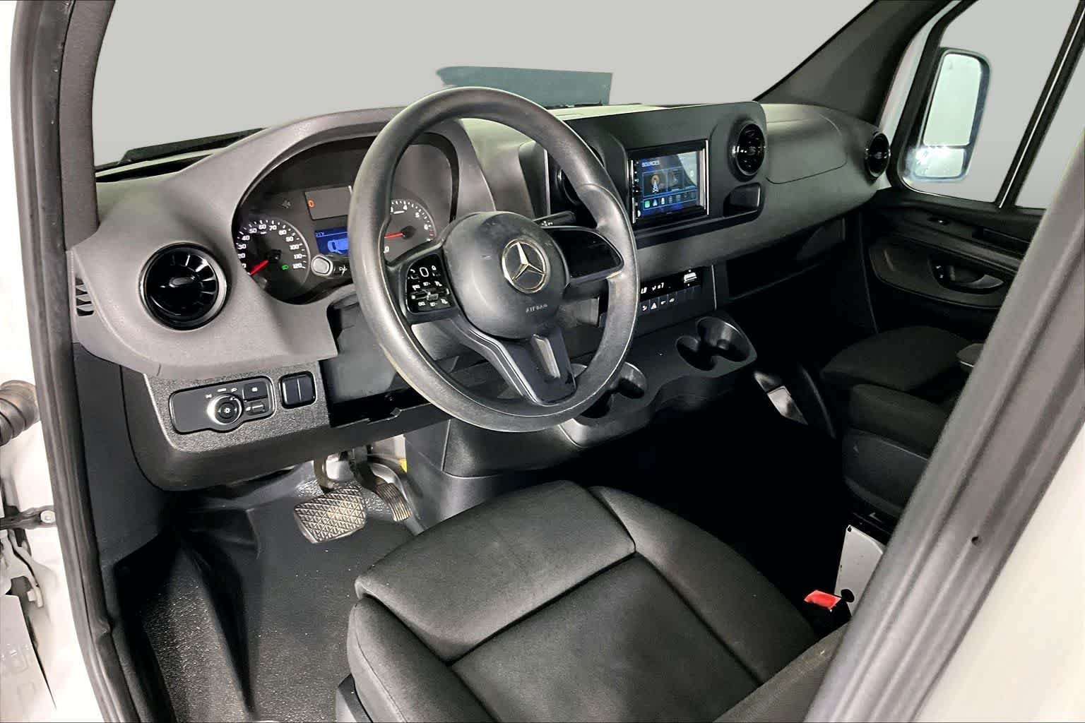 Used 2019 Arctic White Mercedes-Benz  image 17