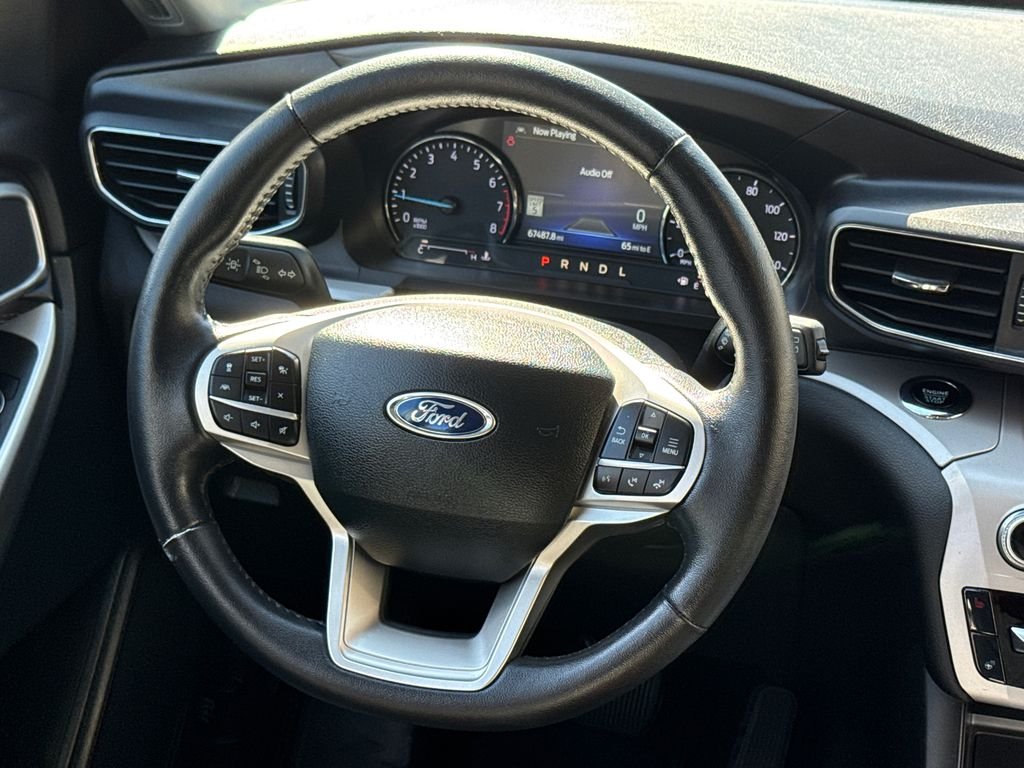 Used 2023 Black Ford XLT image 12