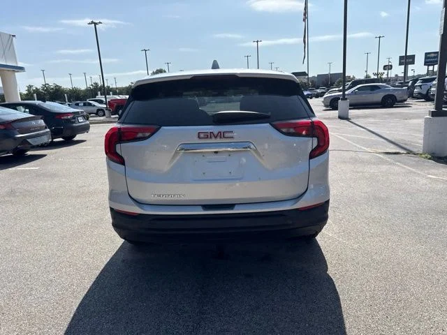 Used 2021 Silver GMC SLE image 4