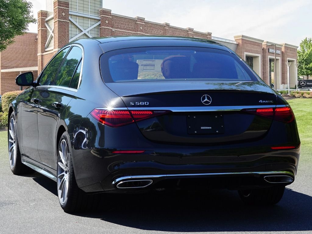 New 2026 Graphite Grey Metallic Mercedes-Benz S 580 image 7