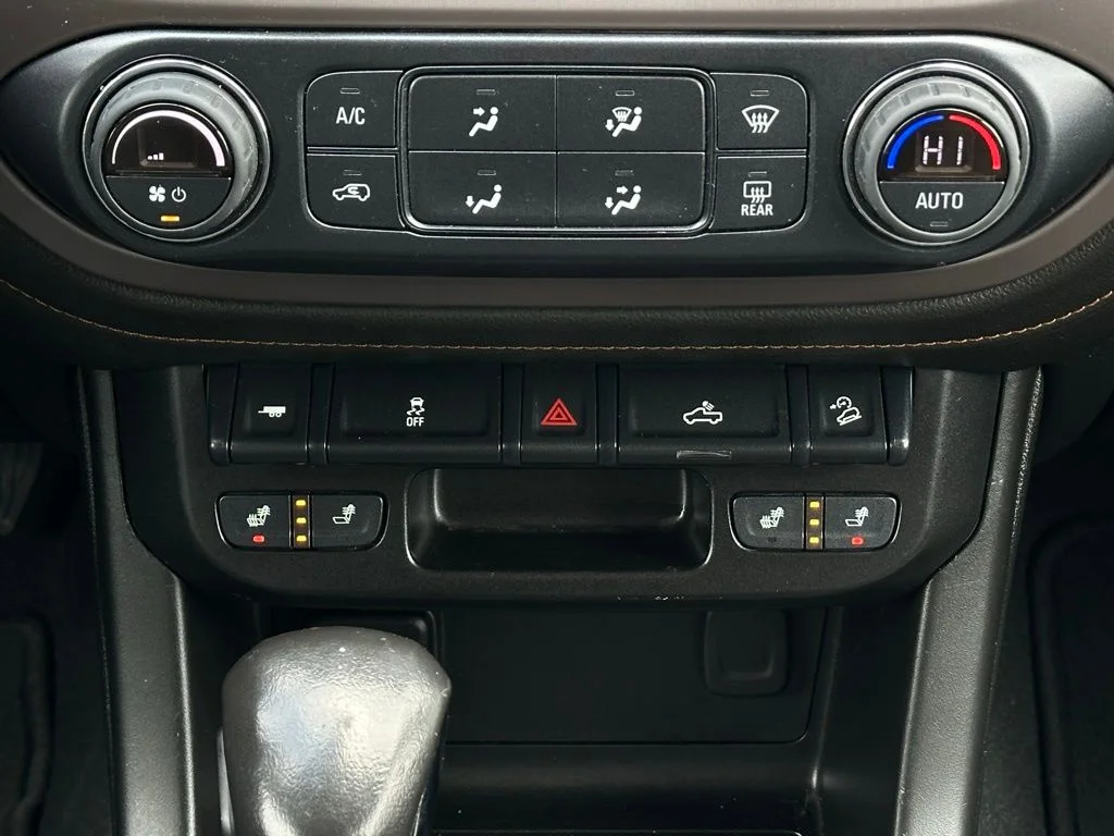 2022 GMC Canyon AT4 - Photo 18