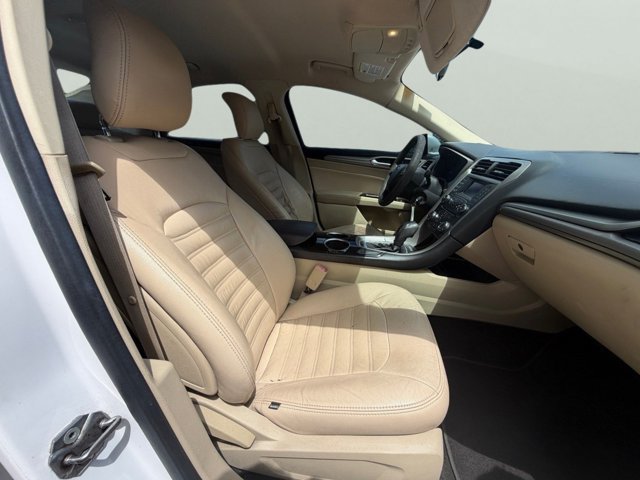 Used 2013 White Ford SE image 17