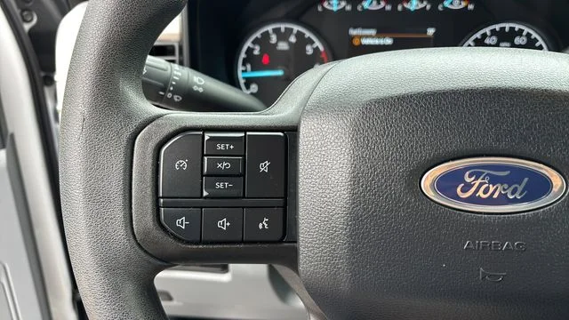 Used 2025 White Ford XLT image 22
