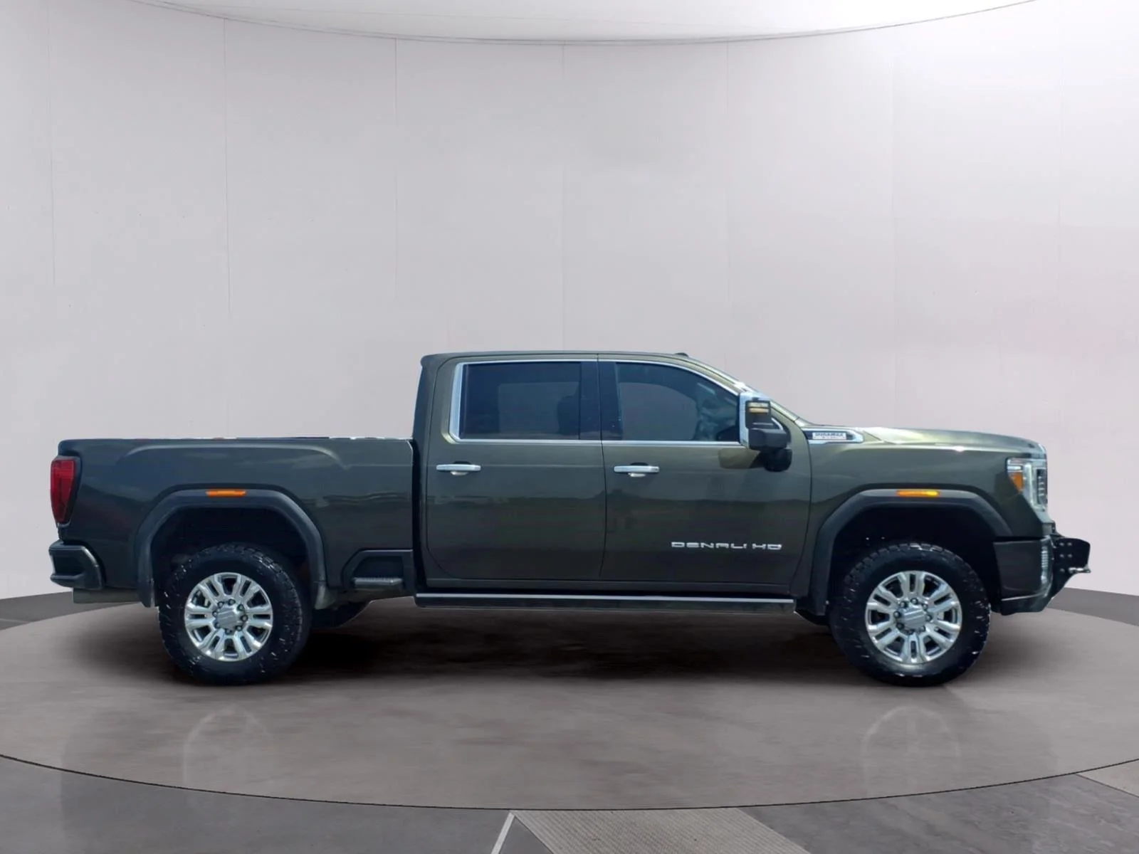 Used 2022 FOREST METALLIC GMC Denali image 6