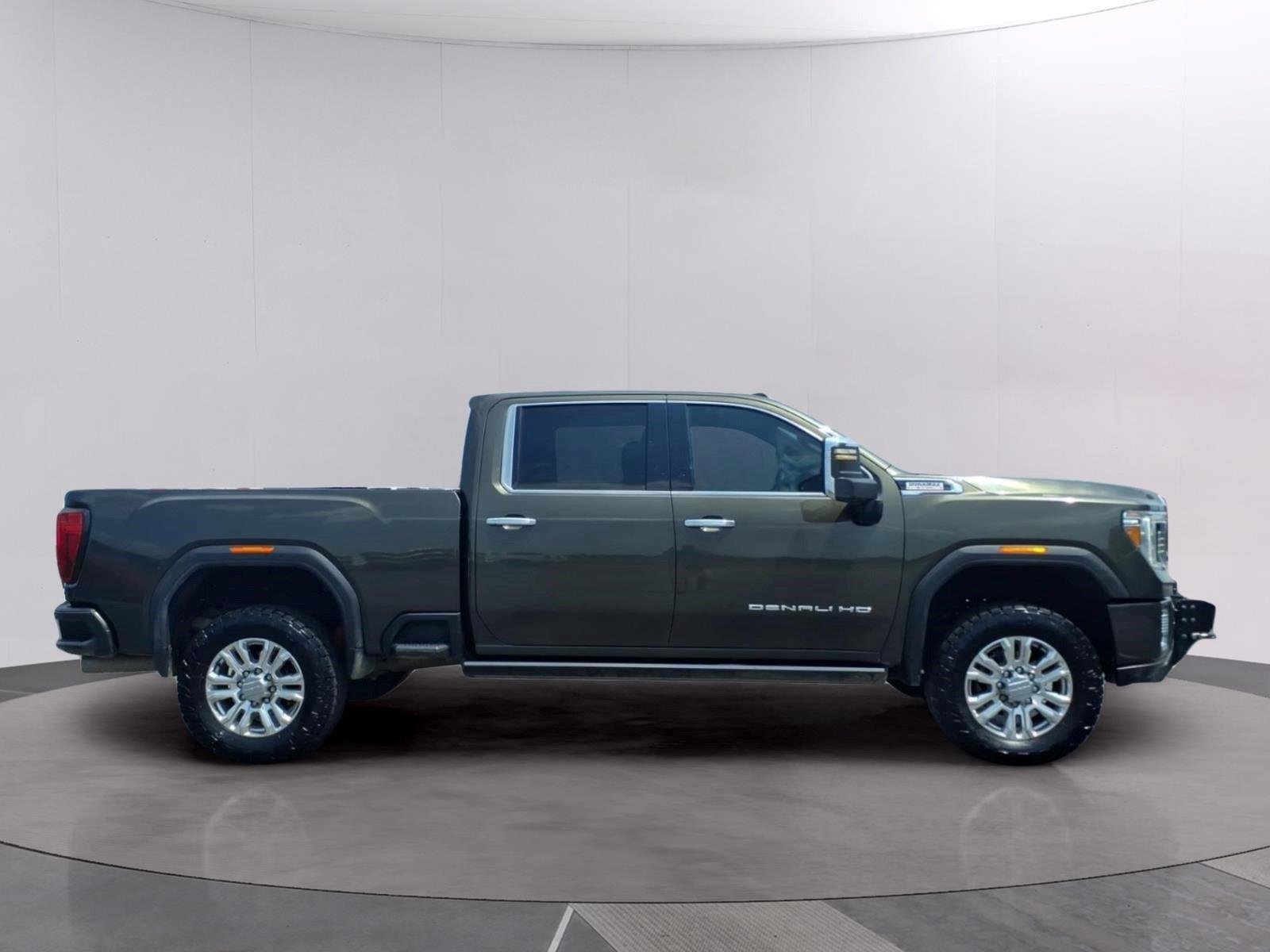 Used 2022 FOREST METALLIC GMC Denali image 6