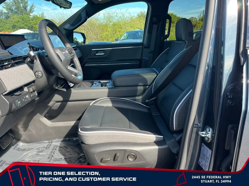 New 2026 Deep Ocean Metallic GMC Elevation Extended Range image 9