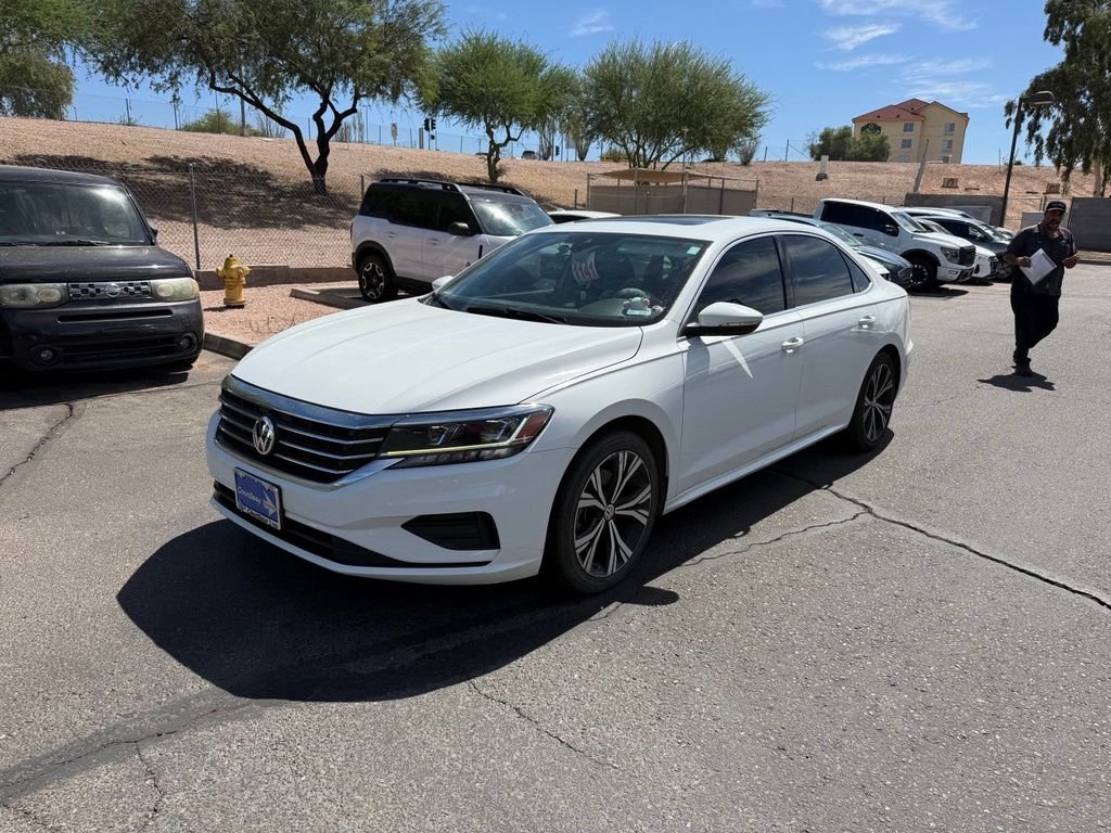 Used 2022  Volkswagen 2.0T SE image 5
