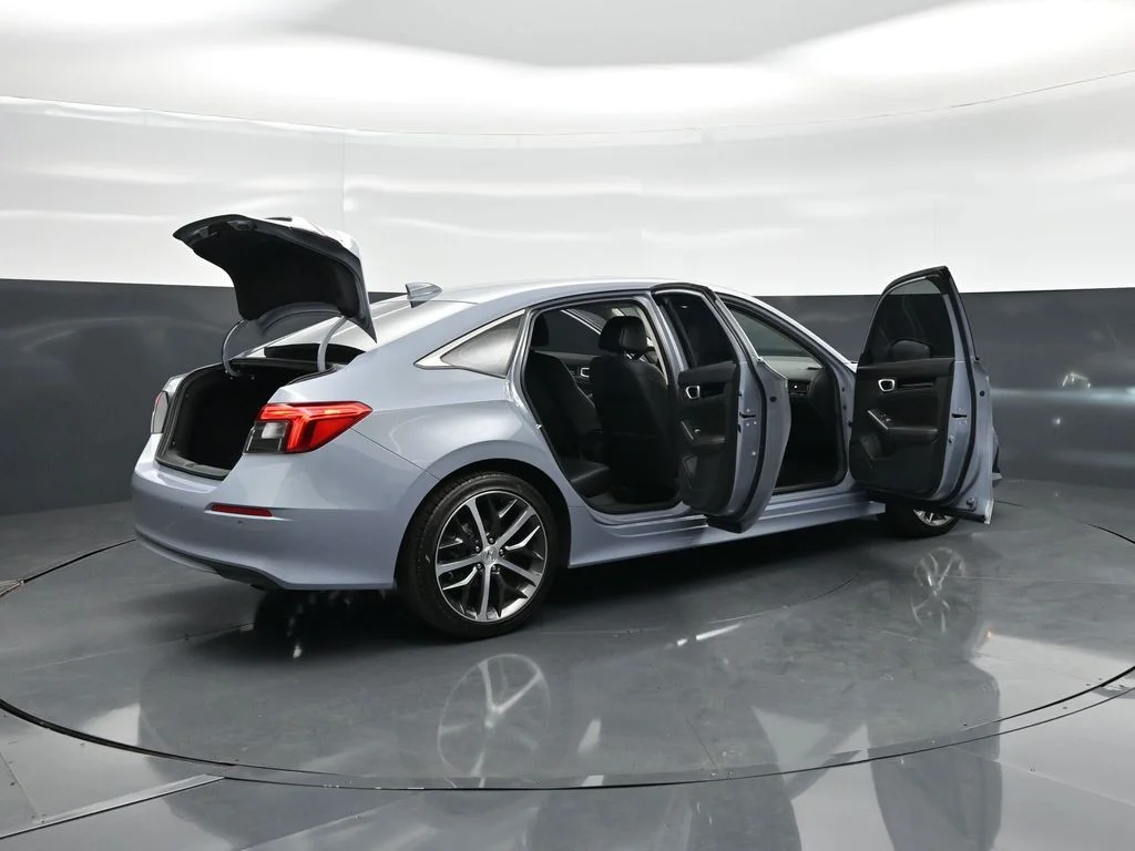 Used 2024 Gray Honda Touring image 5
