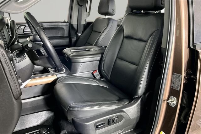Used 2019 Beige Chevrolet RST image 21