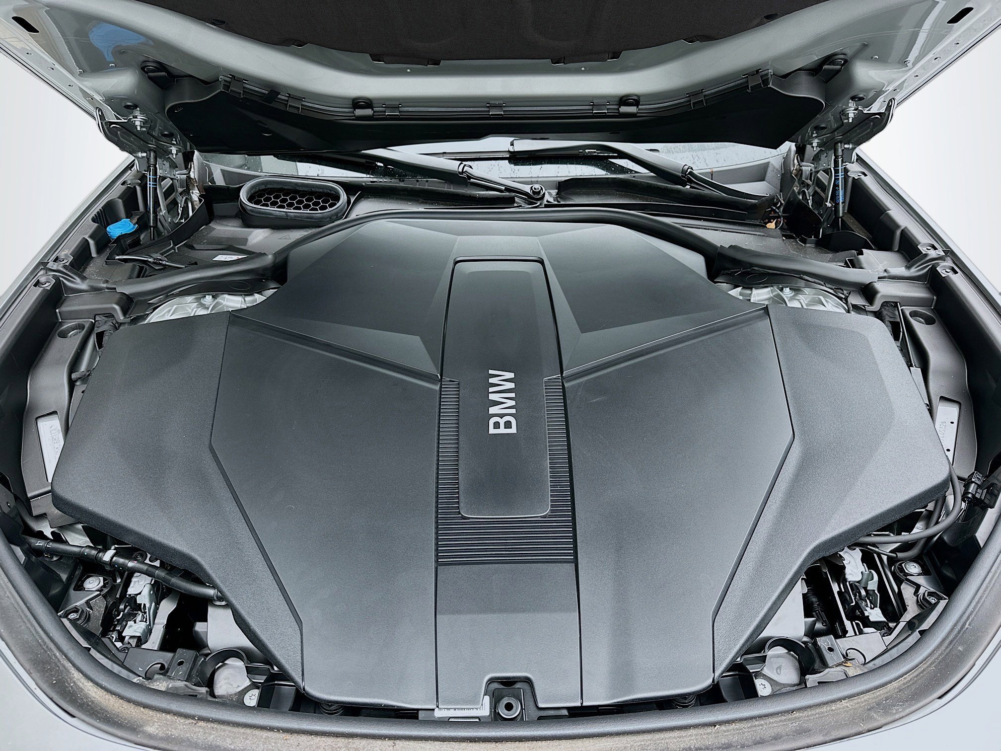 2025 BMW i7 50 - Photo 28