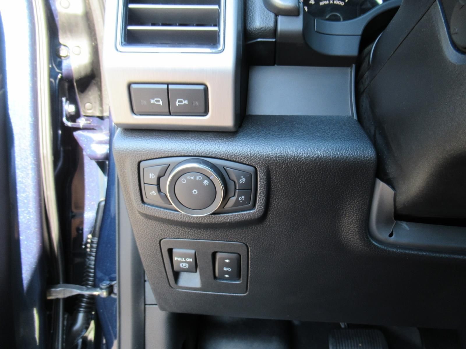 Used 2020 Blue Ford Platinum image 21