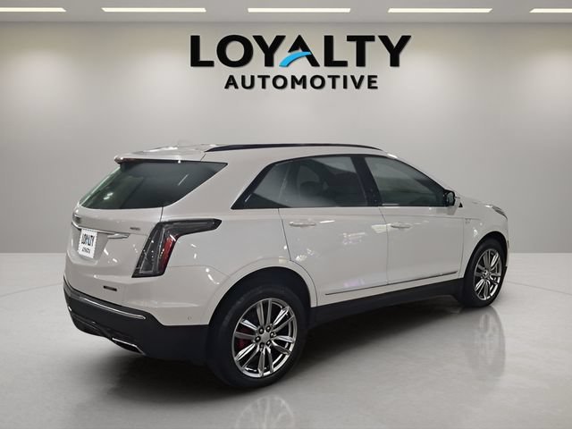 Used 2022 CRYSTAL WHITE TRICOAT Cadillac AWD Sport image 5