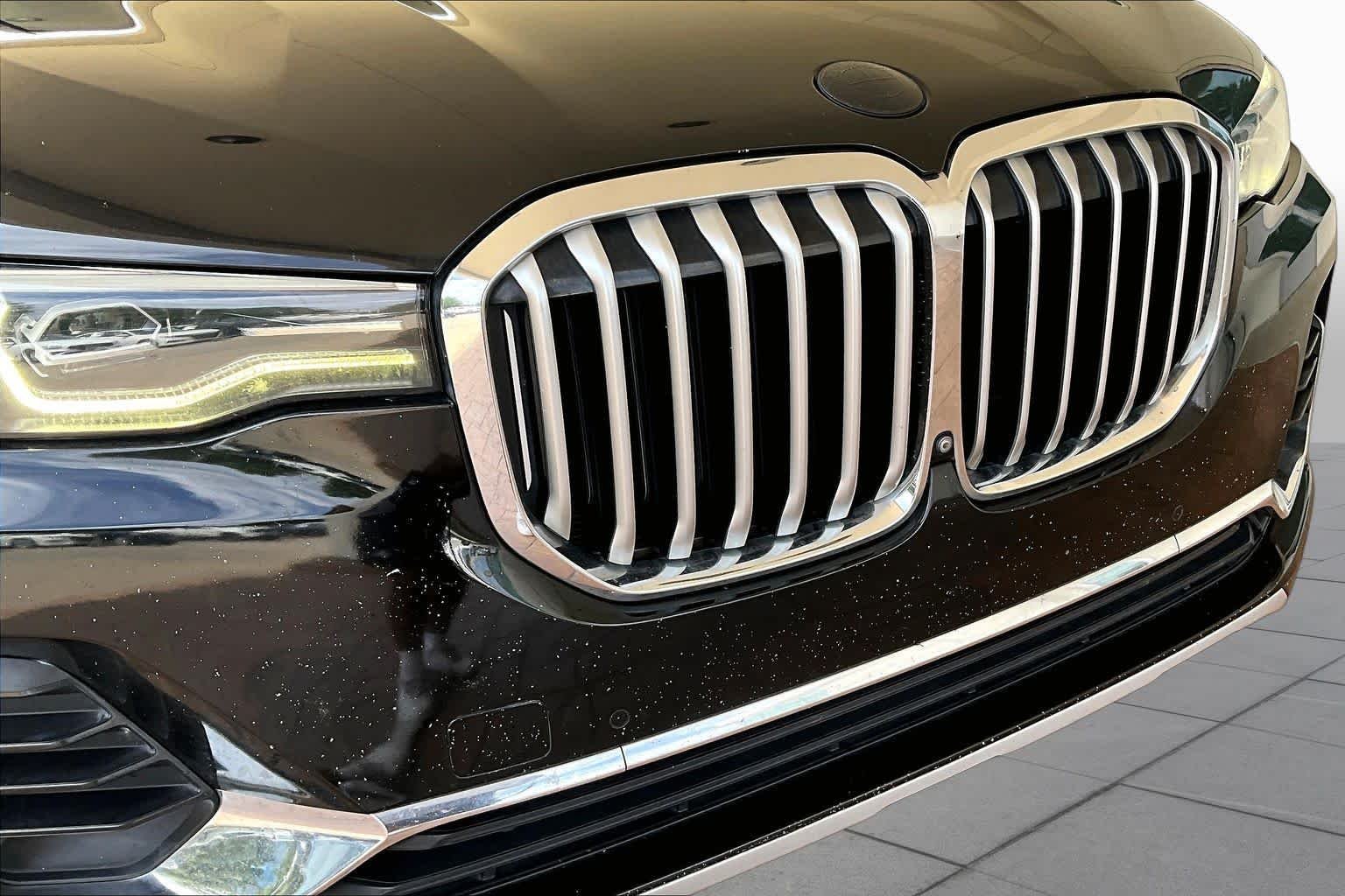 Used 2021 Jet Black BMW xDrive40i image 28