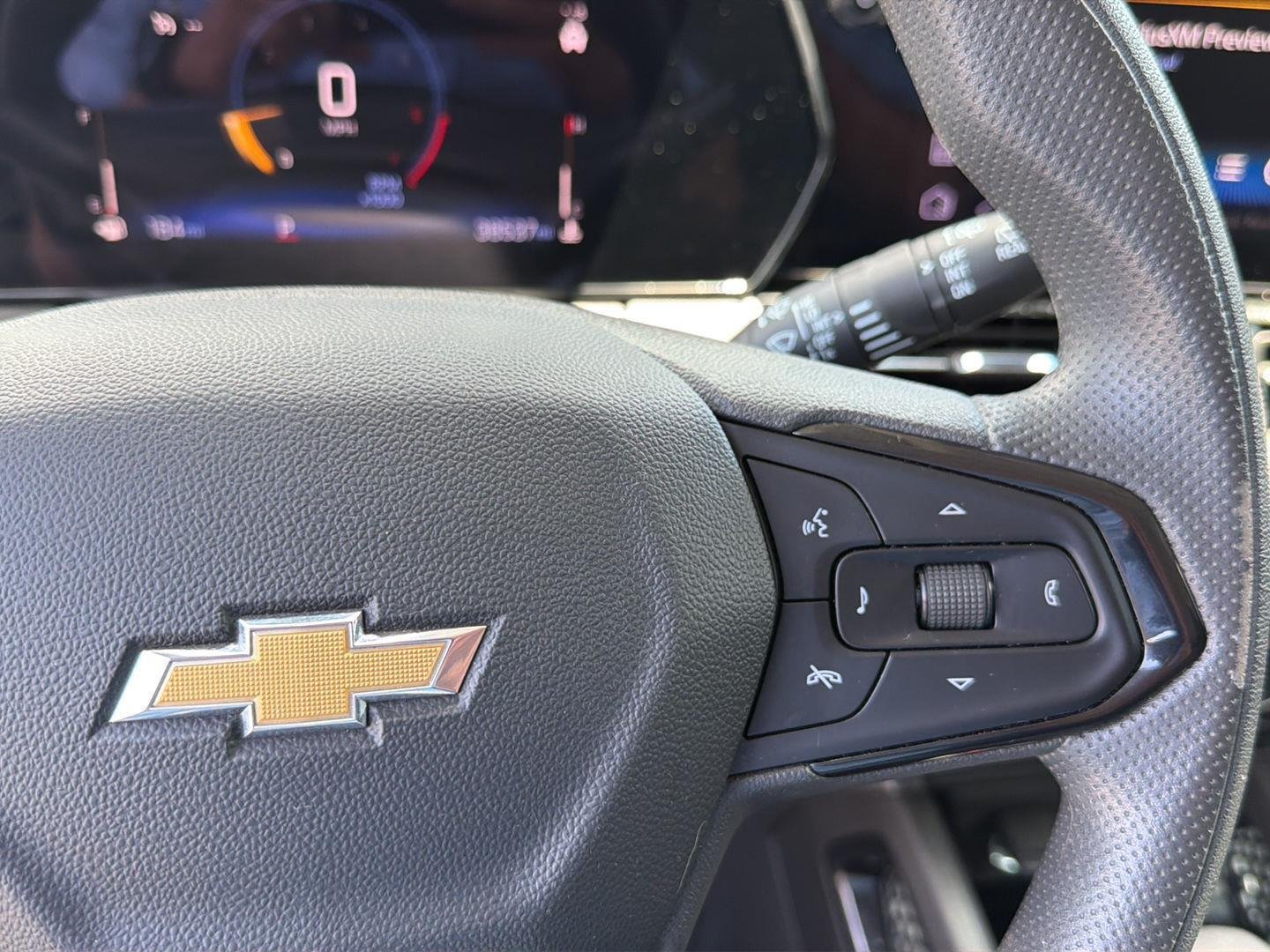 Used 2025 Mosaic Black Metallic Chevrolet LT image 21