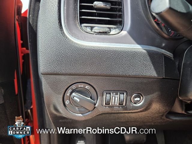 Used 2022 Orange Dodge SXT image 30