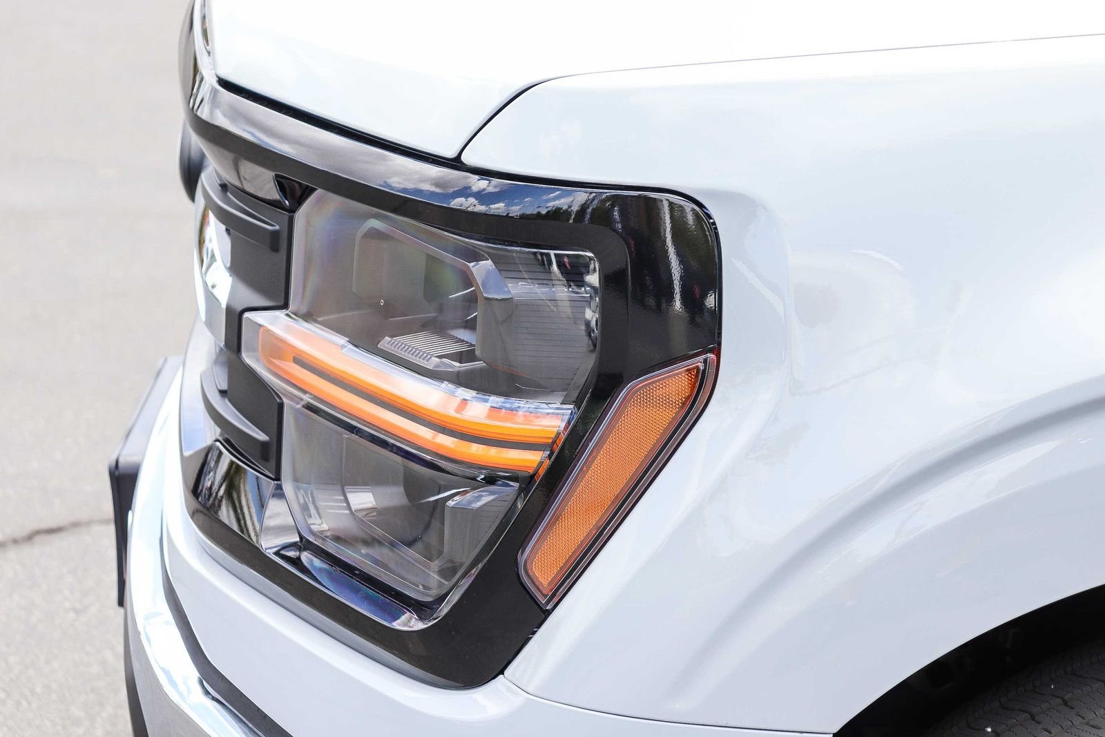 New 2026 Avalanche Ford XLT image 10