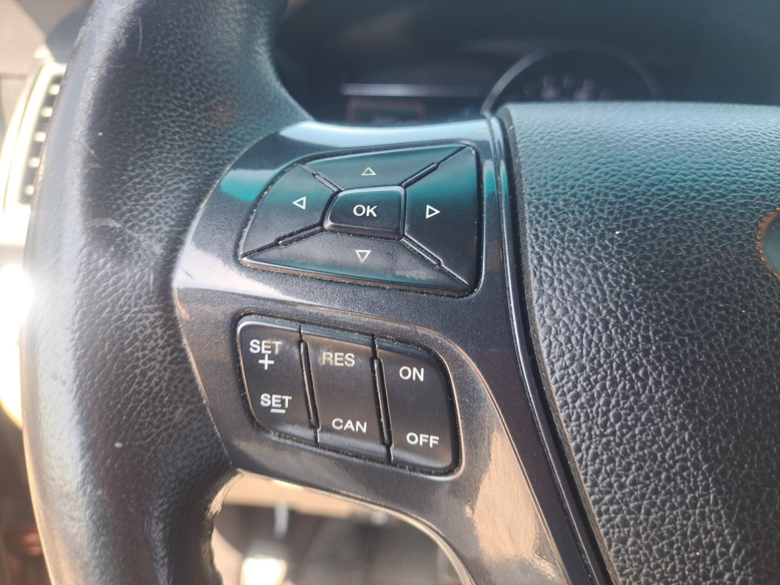 Used 2016 Orange Ford XLT image 27