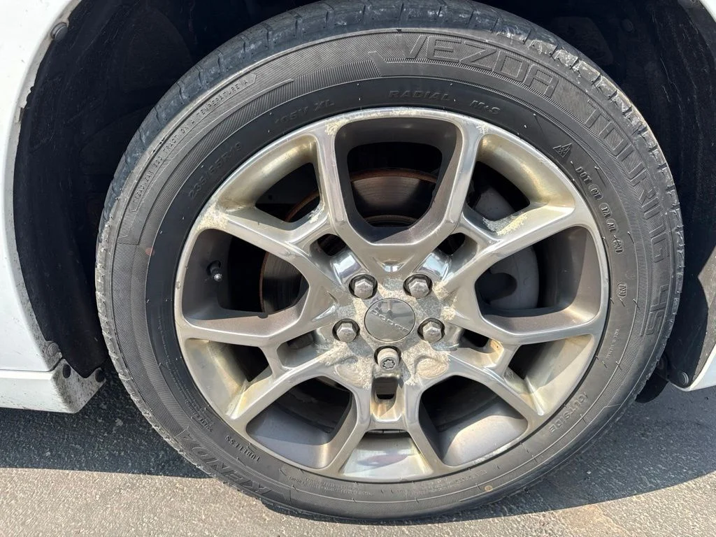 Used 2016 White Dodge SXT image 14