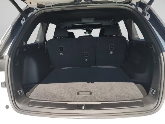 New 2027 Bright White Clear-Coat Paint Jeep Laredo X image 34
