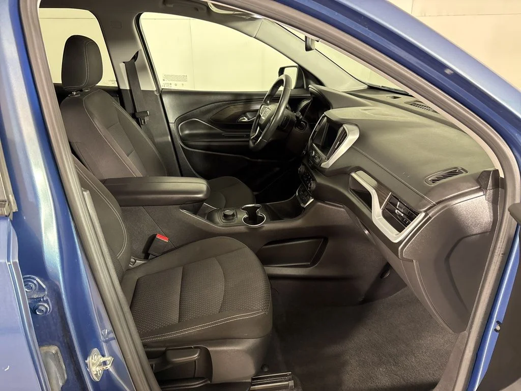 Used 2024 Blue GMC SLE image 17
