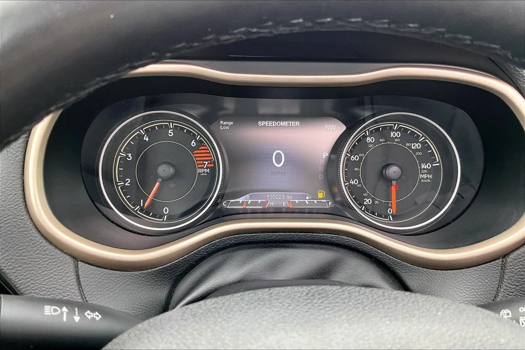Used 2016 Gray Jeep Limited image 22