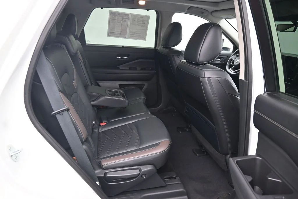 2023 Nissan Pathfinder Platinum - Photo 13