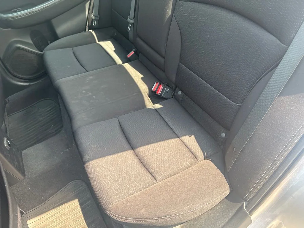 Used 2015 Silver Subaru 2.5i Premium image 36