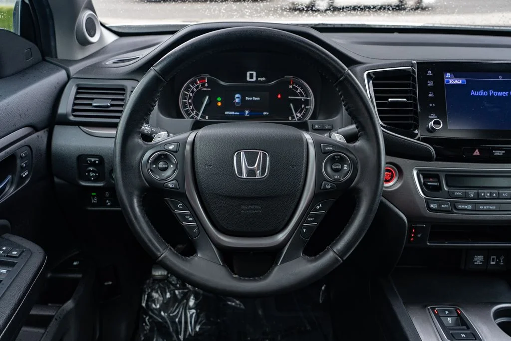 Used 2021  Honda RTL image 12