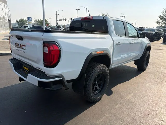 Used 2024 White GMC AT4 image 3