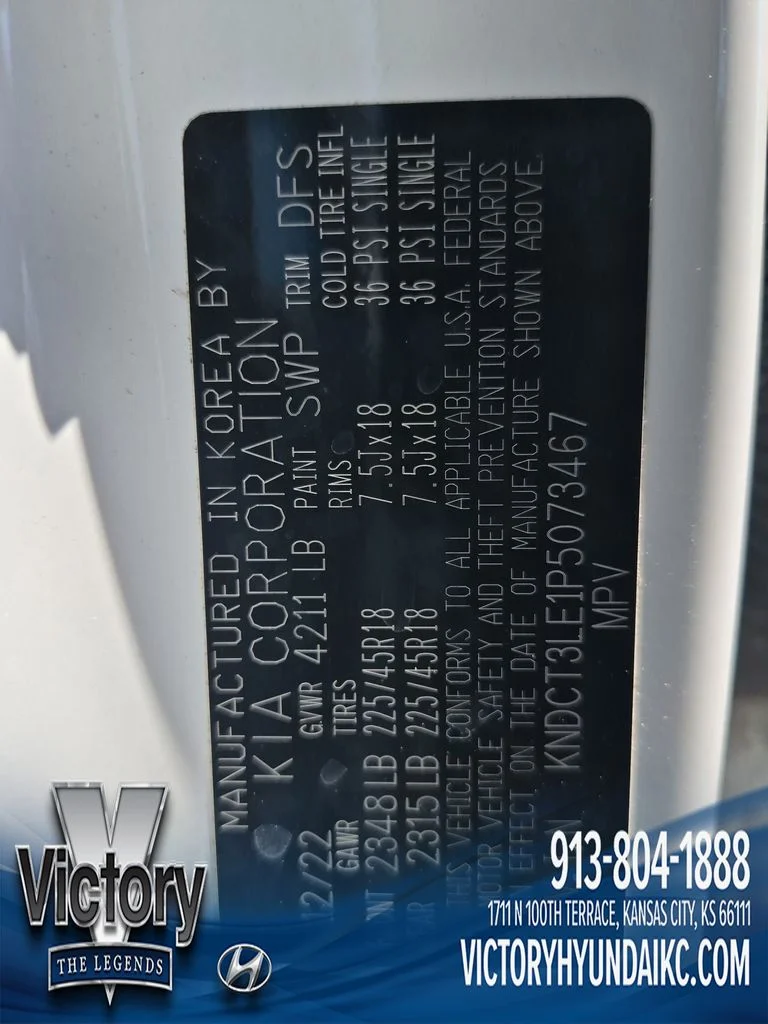 Used 2023 White Kia SX Touring image 30