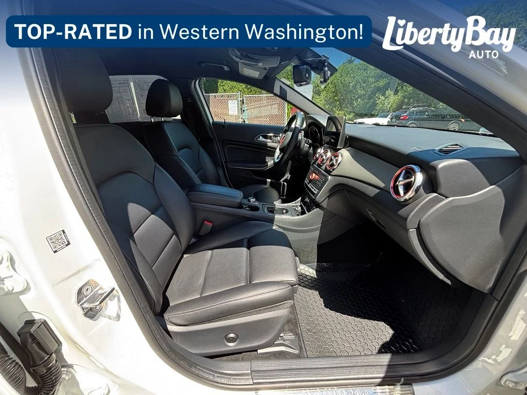 Used 2019 White Mercedes-Benz GLA 250 image 22