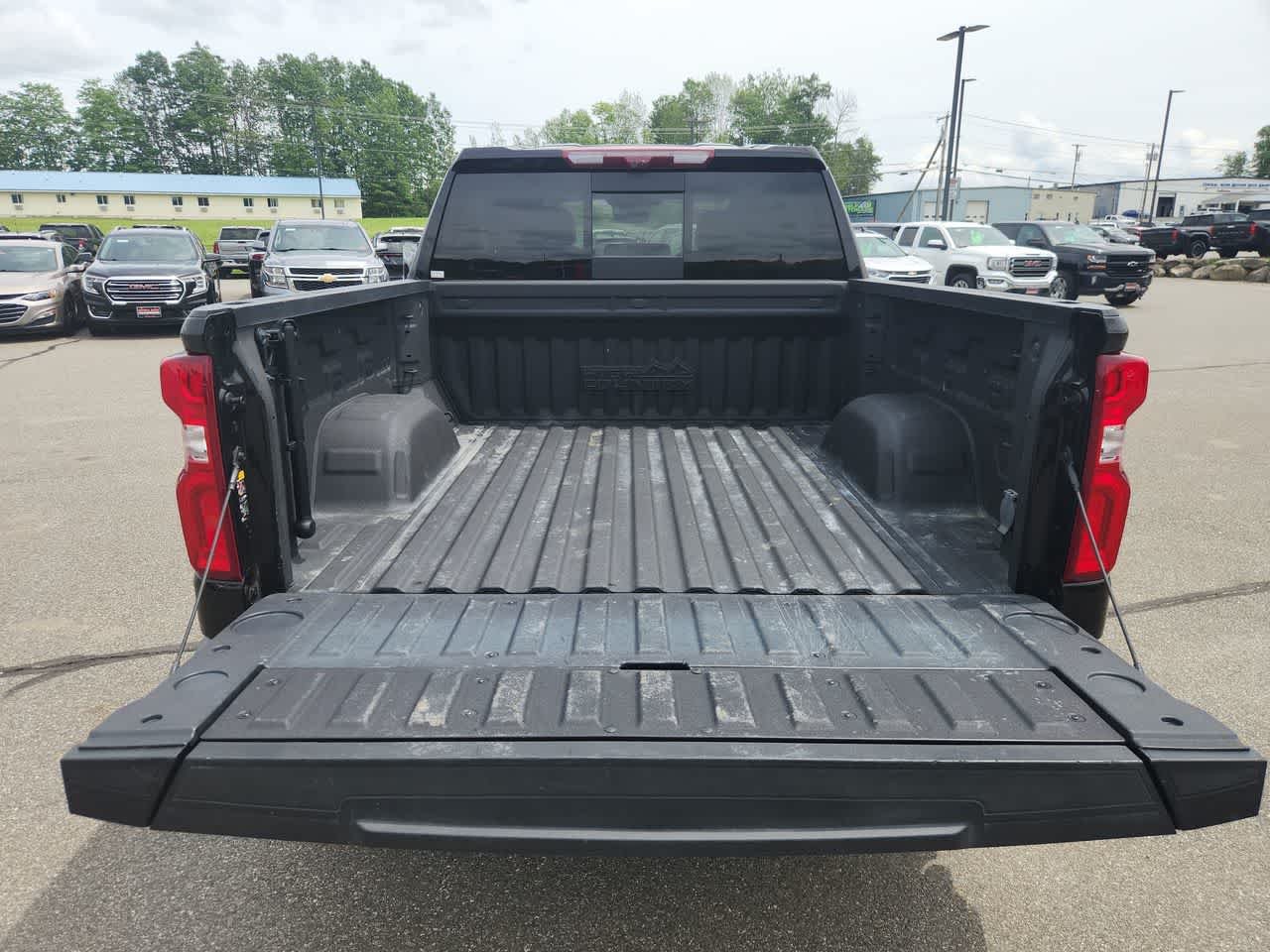 Used 2024 Black Chevrolet High Country image 15