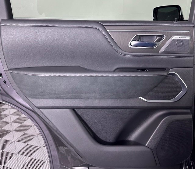 New 2027 Silver INFINITI LUXE image 18