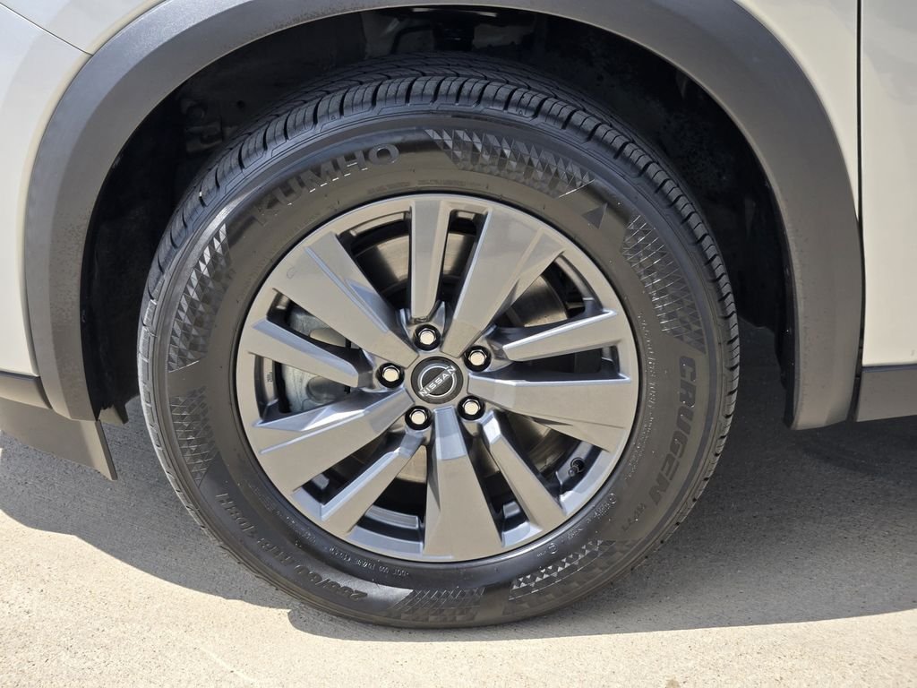 Used 2024 Silver Nissan SV image 8