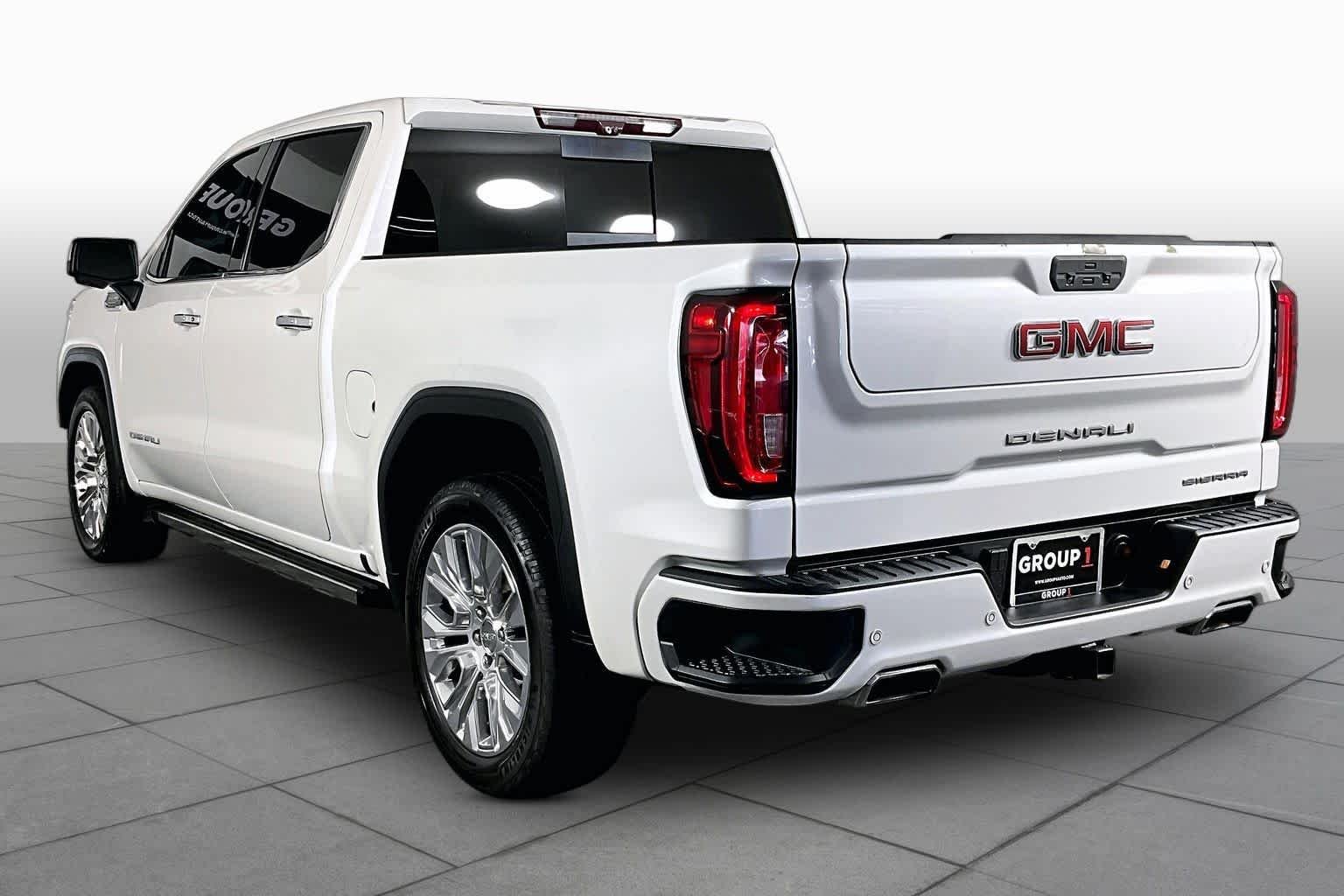 Used 2020 White Frost Tricoat GMC Denali image 9