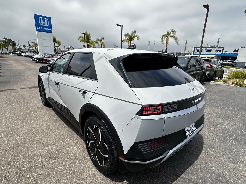 Used 2024 Cyber Gray Hyundai SEL image 6