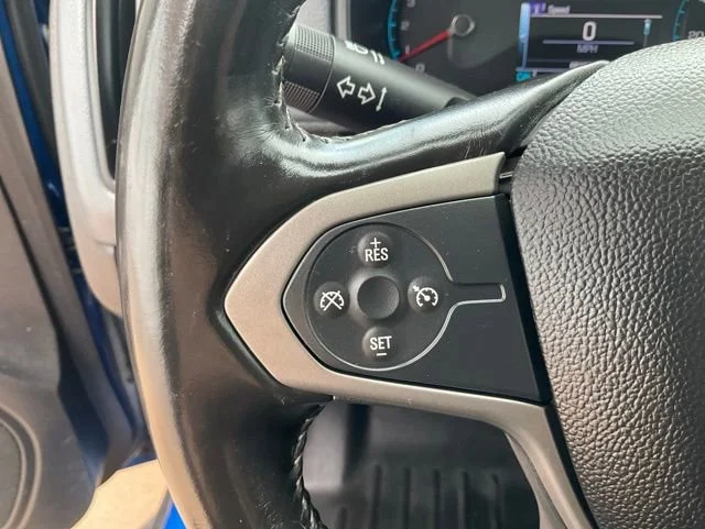 Used 2018 KINETIC BLUE METALLIC Chevrolet 4WD Z71 image 10