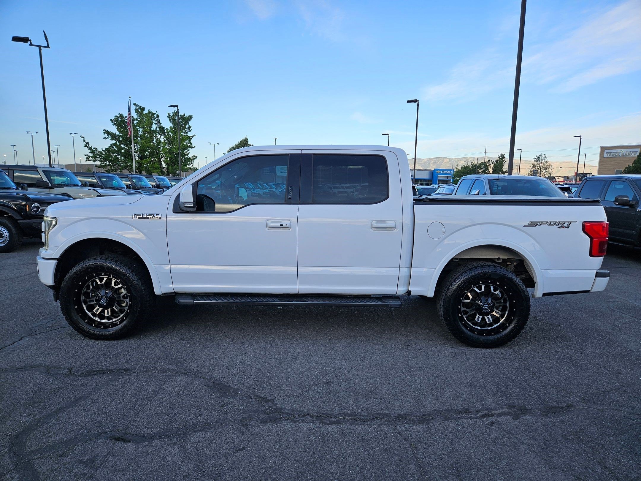 Certified Used 2018 Oxford White Ford LARIAT image 7