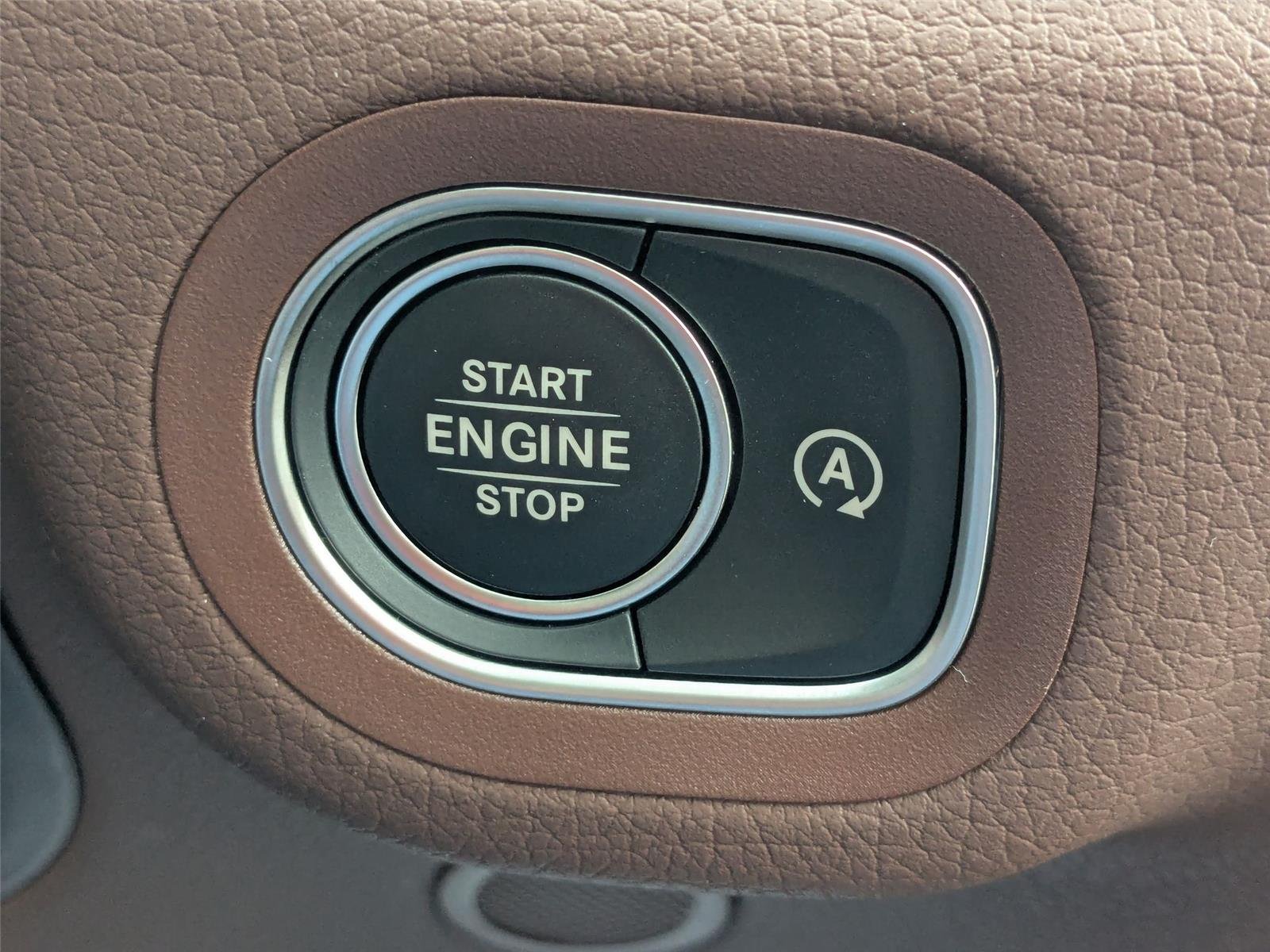 New 2026 Black Mercedes-Benz GLE 450 image 17