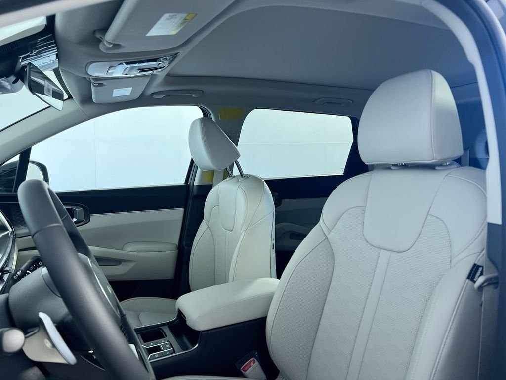 New 2026 Aurora Black Pearl Kia EX image 14